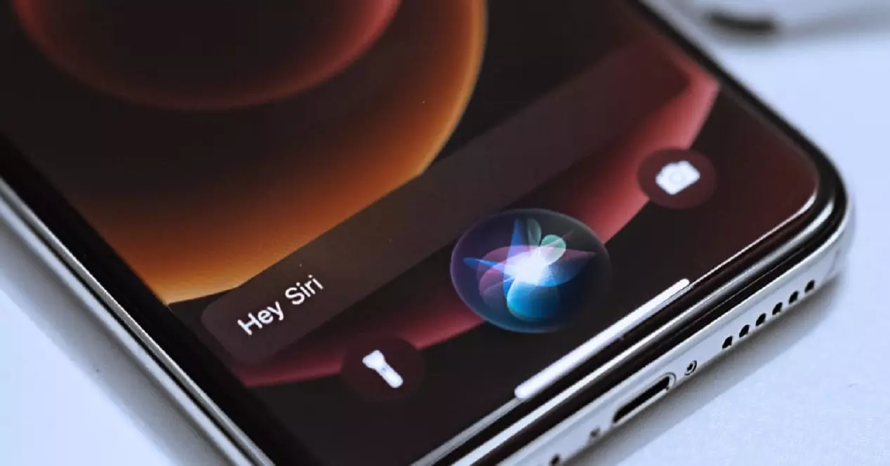 oye siri en iphone