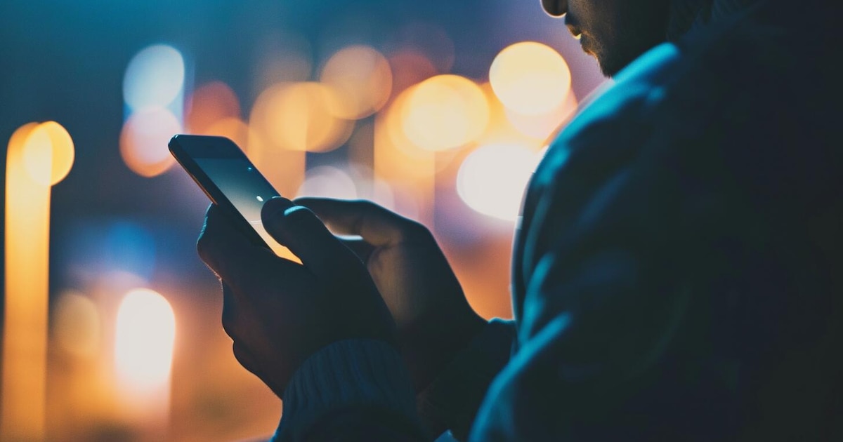 Roaming vs eSIM: ¿Cuál es la mejor opción para viajar?