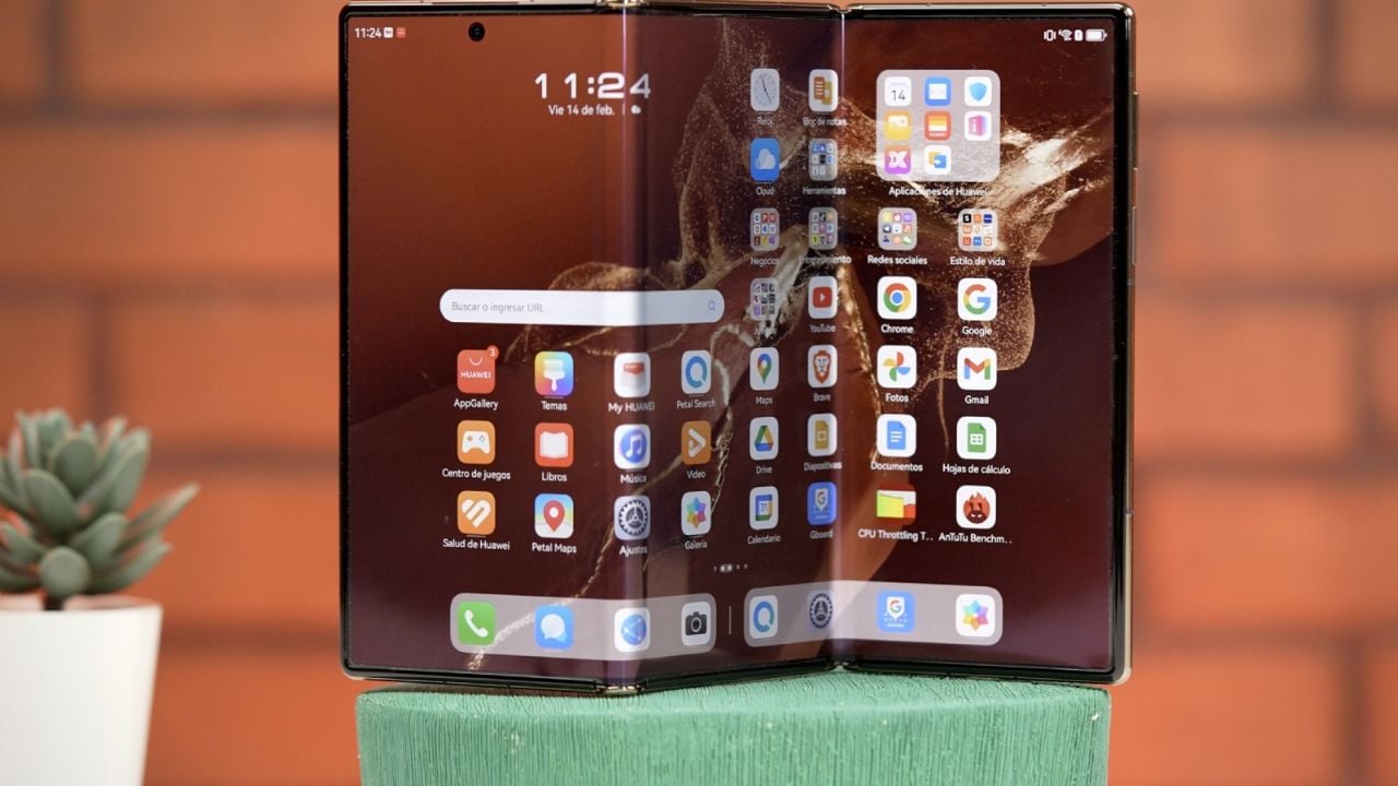 Pantalla Huawei Mate XT Ultimate