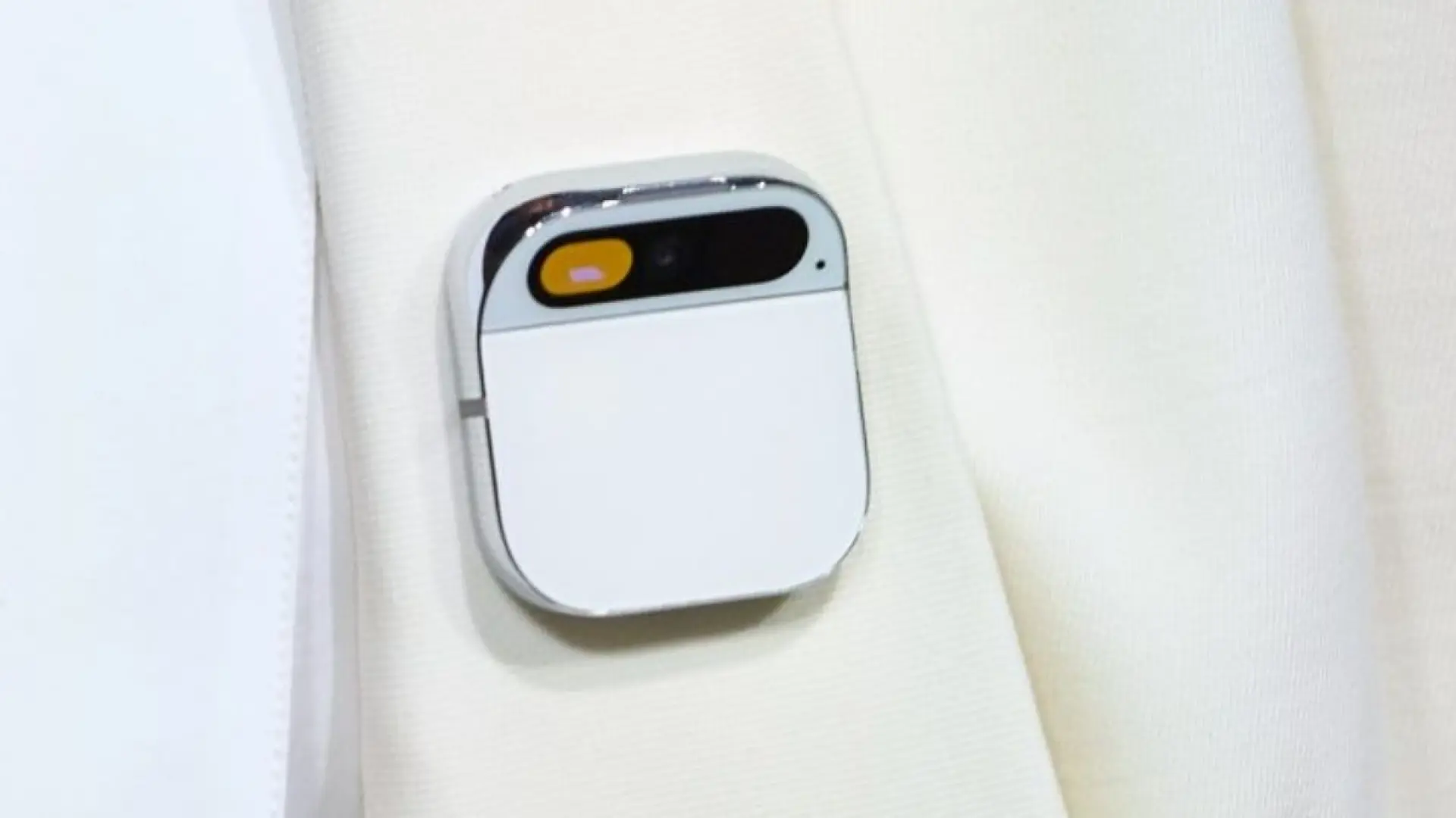 Humane AI Pin