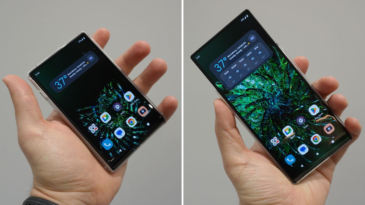 Smartphone enrollable extensible