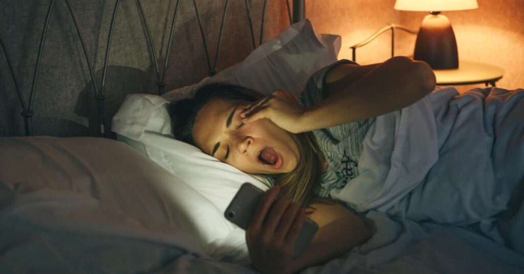 peligro uso movil antes dormir-0