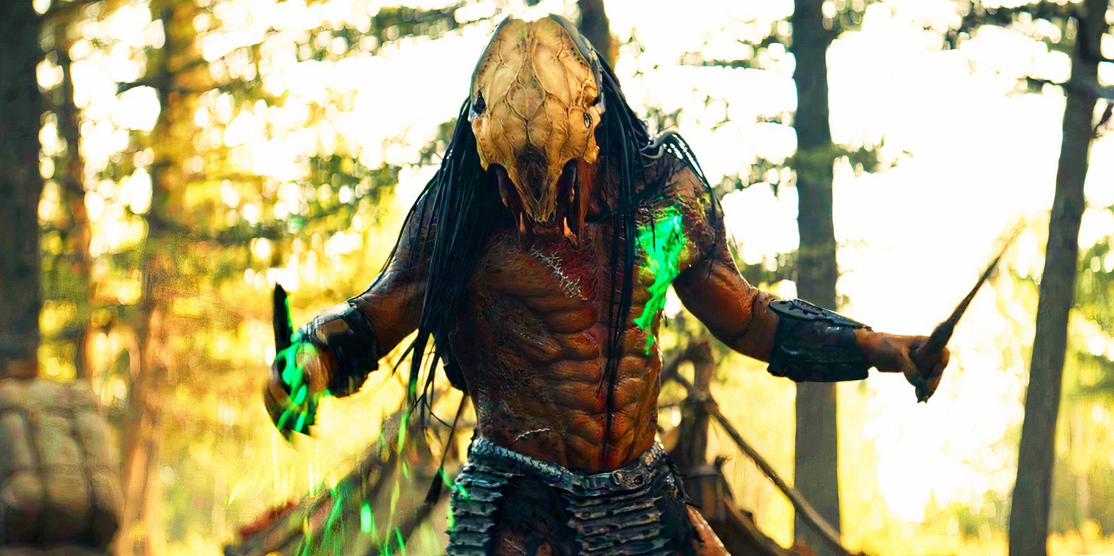 Escena de acción con el Depredador en Predator: Badlands