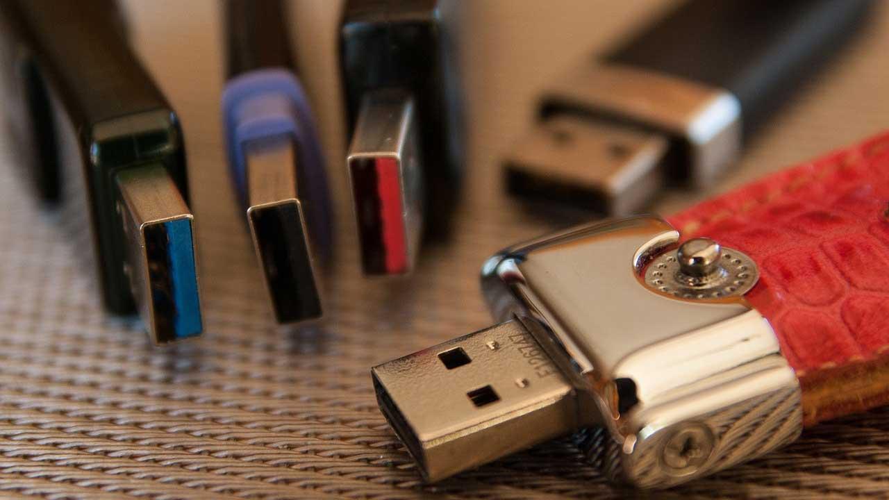 bloquear el acceso a los puertos USB-1