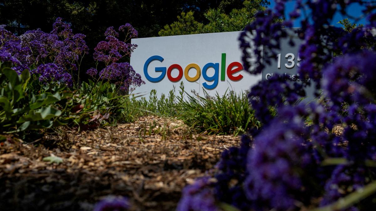 Google multada 314 millones