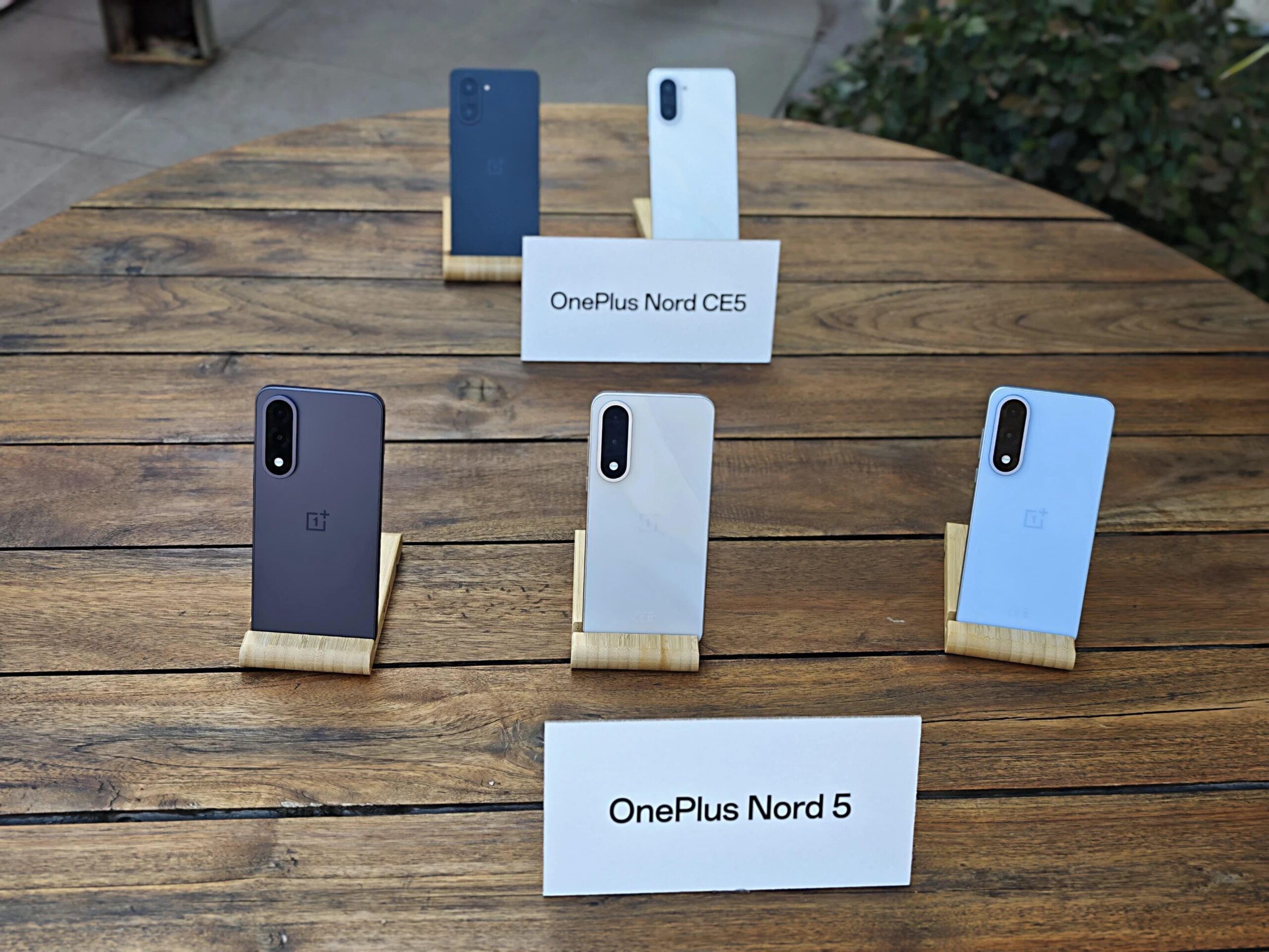 Móvil OnePlus Nord 5 CE5 colores y pantalla