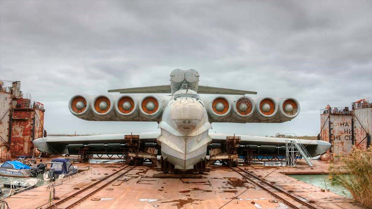 ekranoplano abandonado