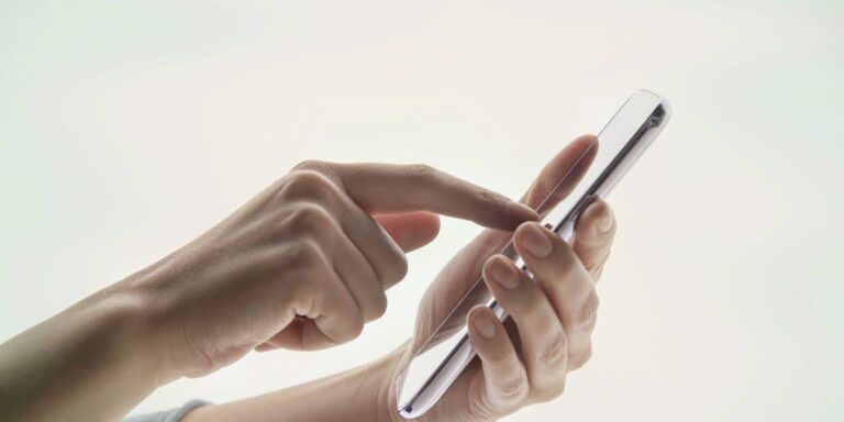 Cómo activar mensajes temporales y autodestrucción en SimpleX
