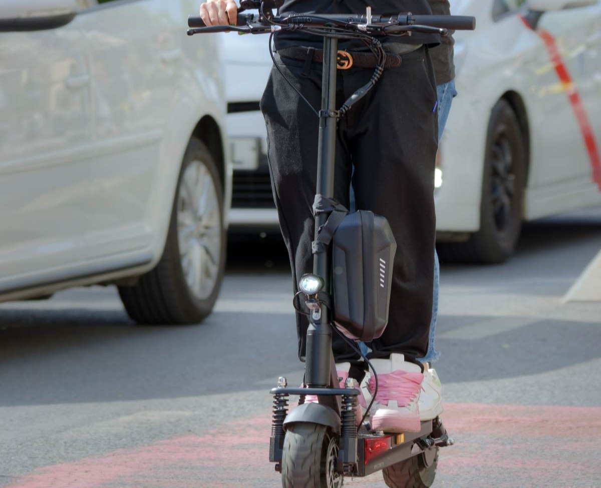Extender la batería de un patinete eléctrico
