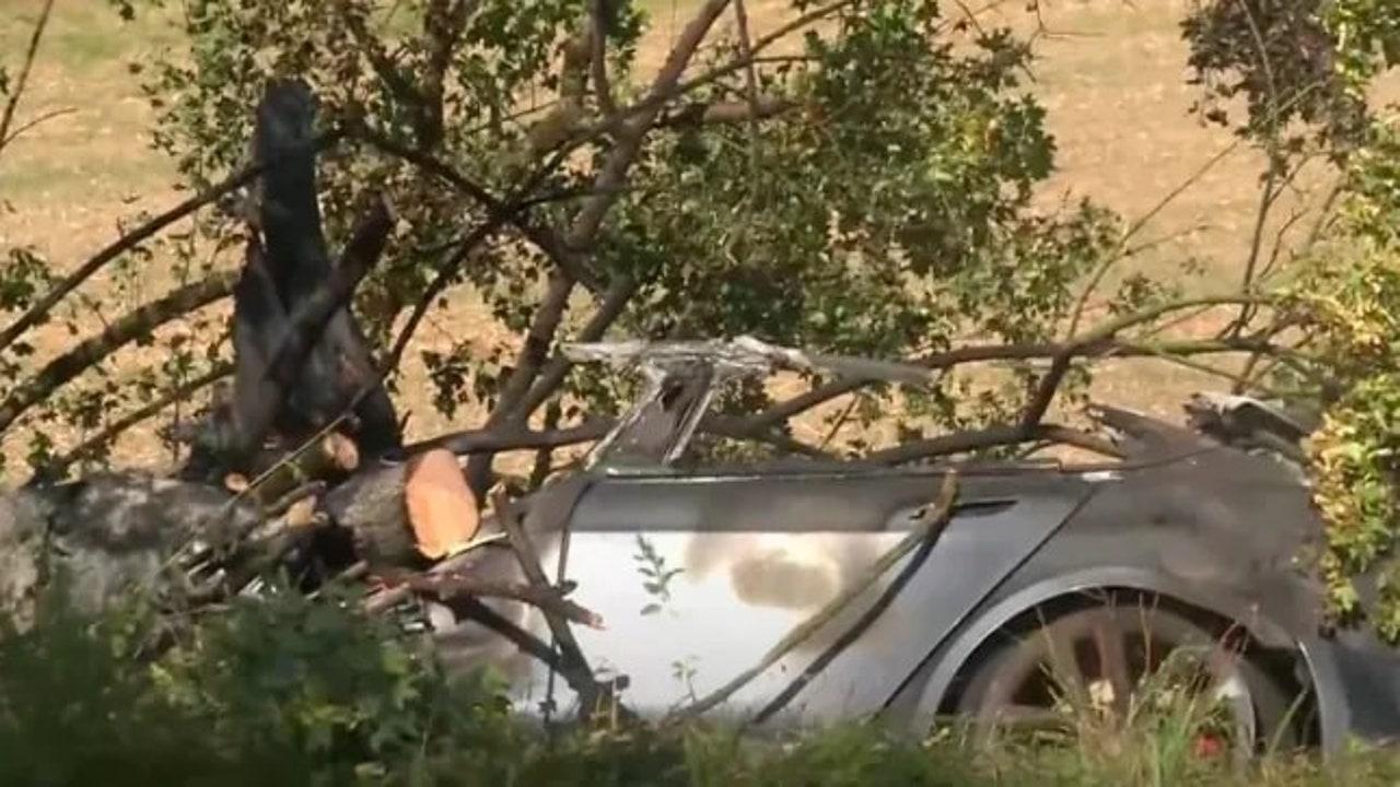 Escena de accidente con Tesla