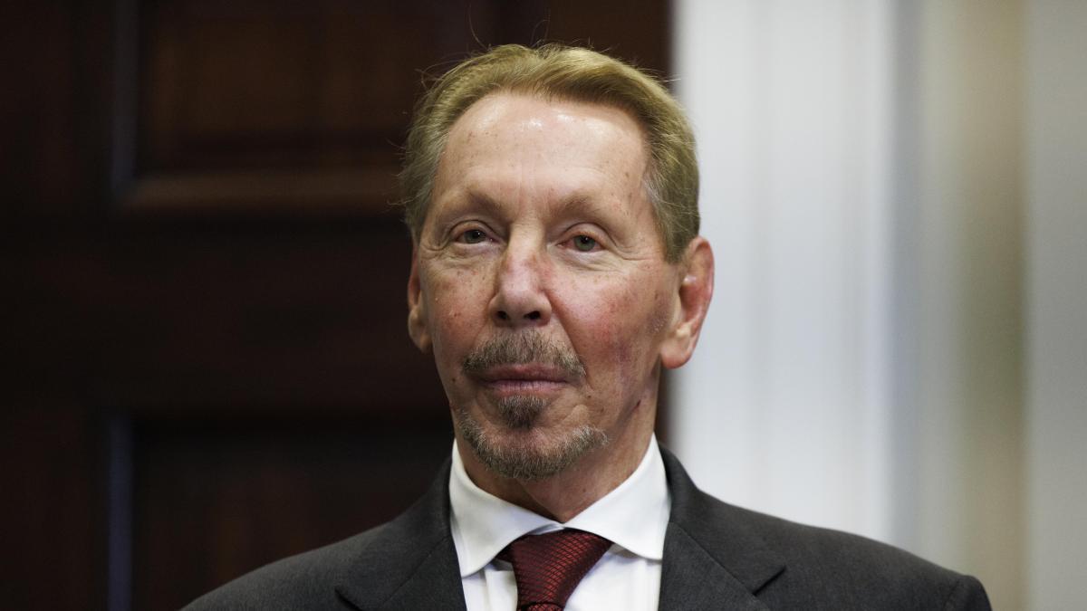 Larry Ellison y estrategia de nube