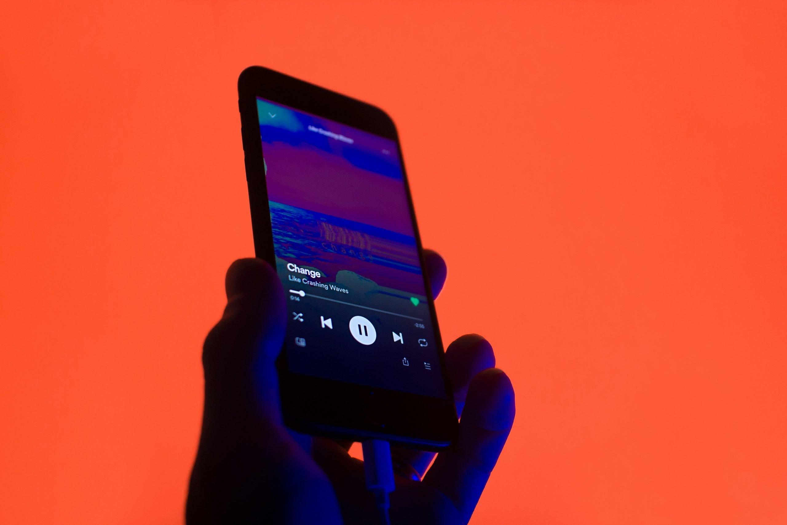 Here's how to enable lossless audio on Spotify