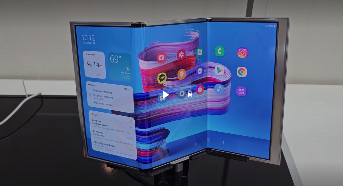 Samsung Galaxy TriFold