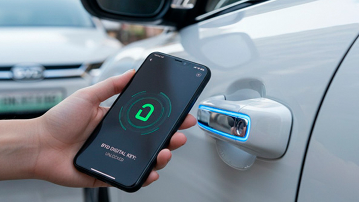 abrir puerta coche byd con el móvil