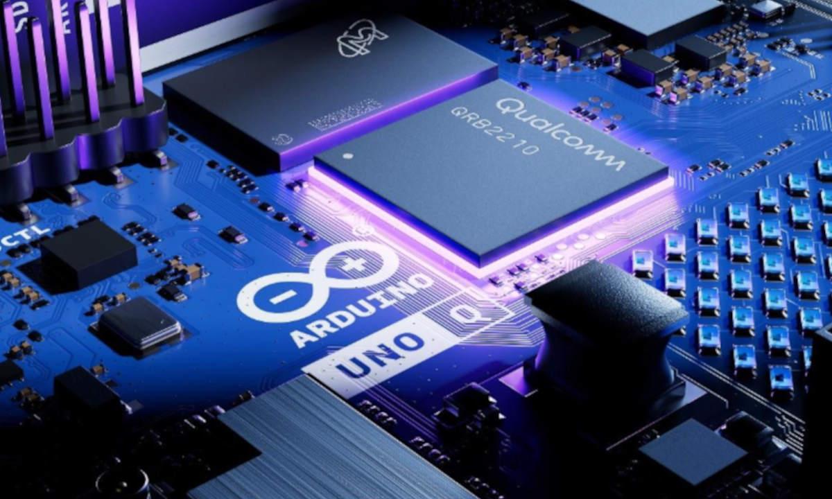 Placa Arduino UNO Q de doble cerebro
