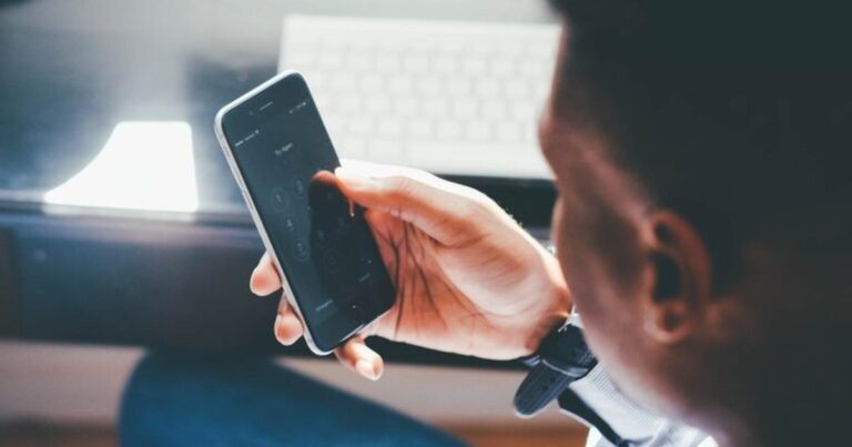 Cómo detectar si tienes stalkerware en tu Android o iPhone