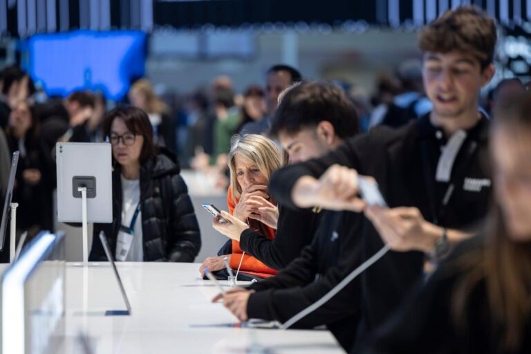 Qué datos recopilan los asistentes de IA y cómo proteger tu privacidad