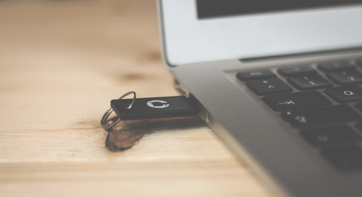 Qué procesos impiden expulsar un USB aunque no aparezcan abiertos