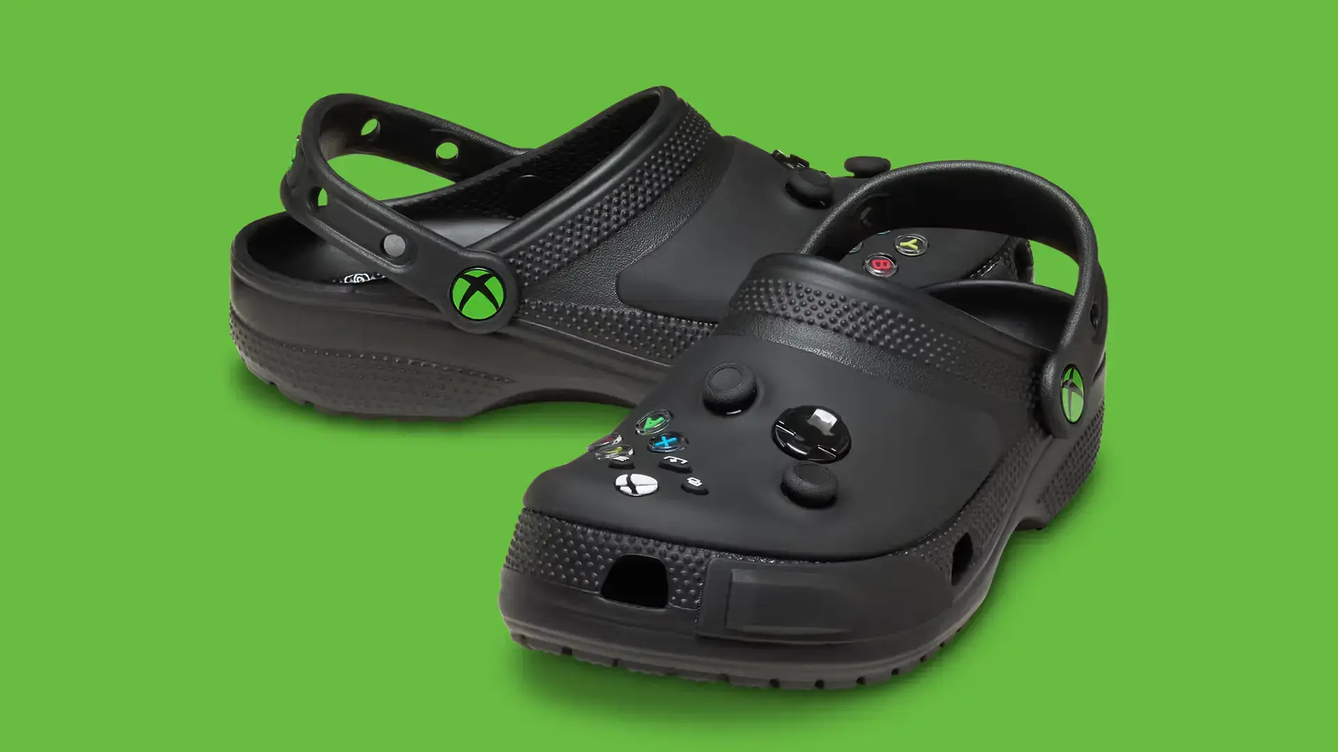 Zuecos Crocs Xbox con diseño de mando