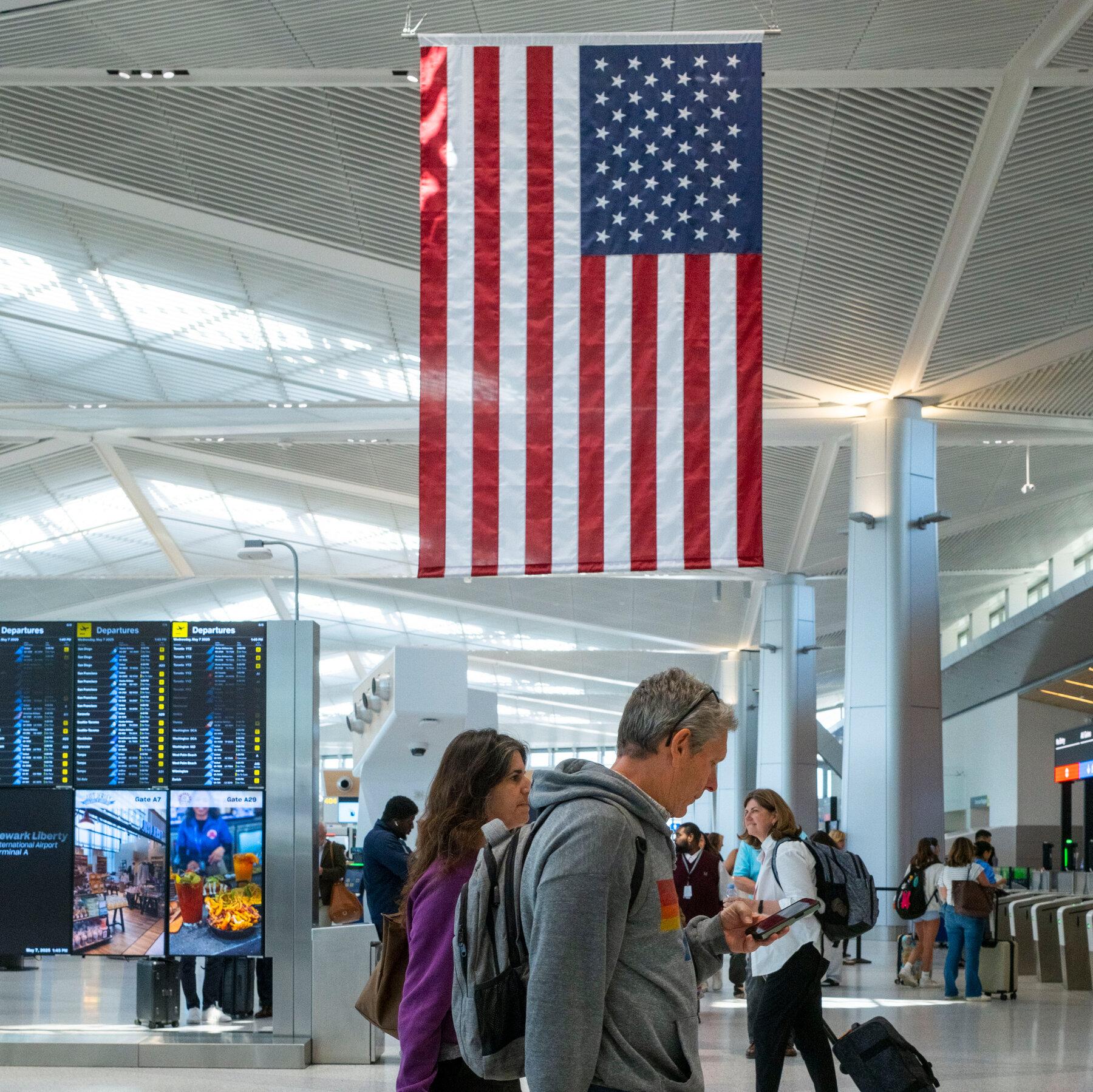 ಯುನೈಟೆಡ್ ಸ್ಟೇಟ್ಸ್ನಲ್ಲಿ ಪ್ರವಾಸಿ ದತ್ತಾಂಶ ನಿಯಂತ್ರಣ