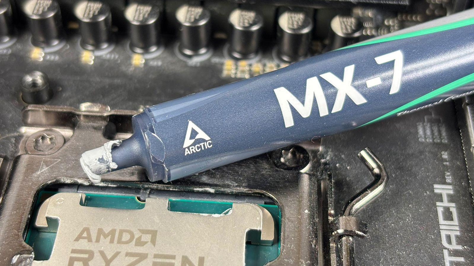 Pasta térmica Arctic MX-7