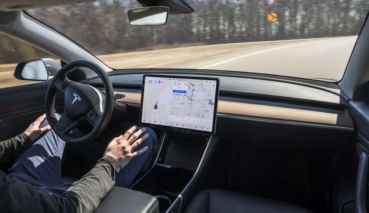 IA Grok en Europa en coches Tesla