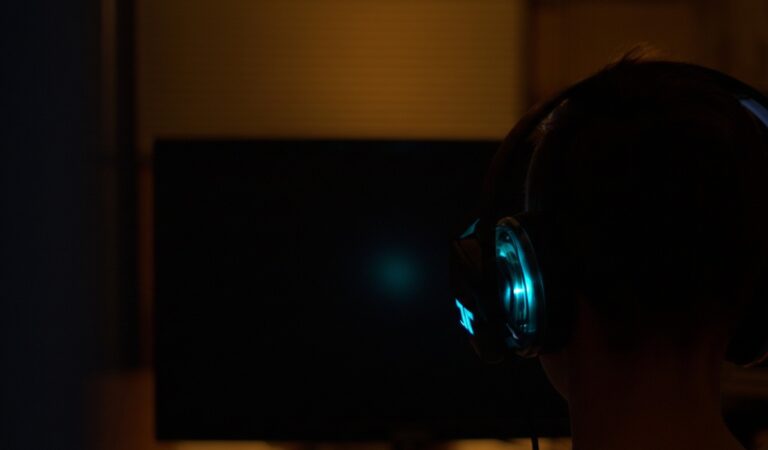 Преклопувањата на игри можат да предизвикаат црни екрани: што да правам