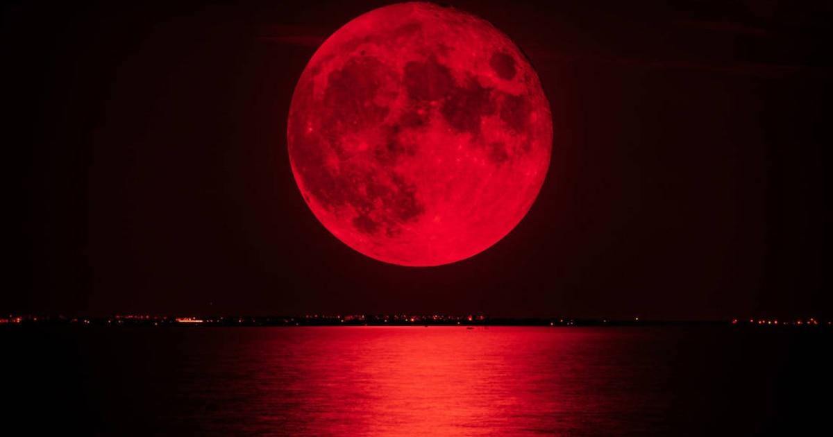 Eclipse lunar total y Luna roja