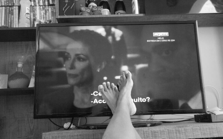 Cómo conectar una TV antigua a Internet