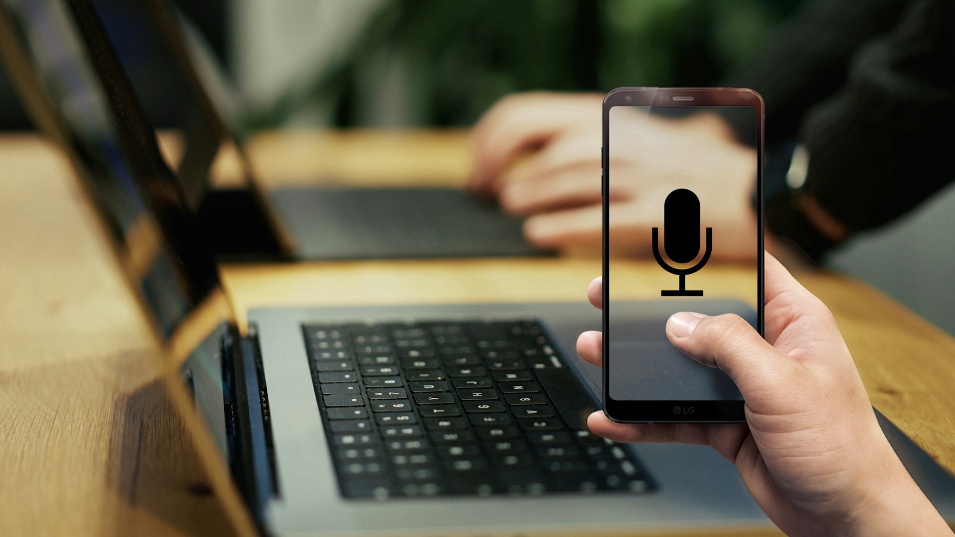 Cómo usar el móvil como micrófono en Windows