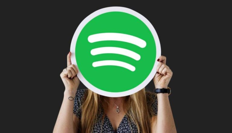 Por qué Spotify se detiene solo al escuchar música