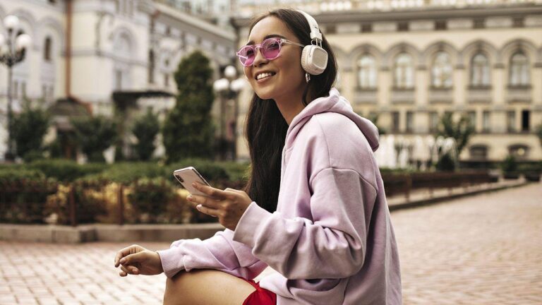 Por qué Spotify descarga canciones pero no las reproduce sin conexión