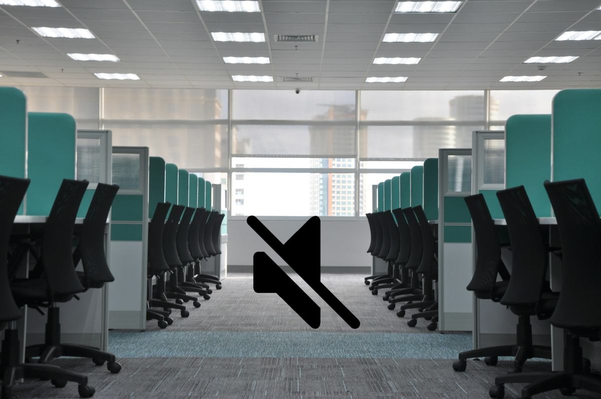 Poner el móvil en silencio al llegar al trabajo