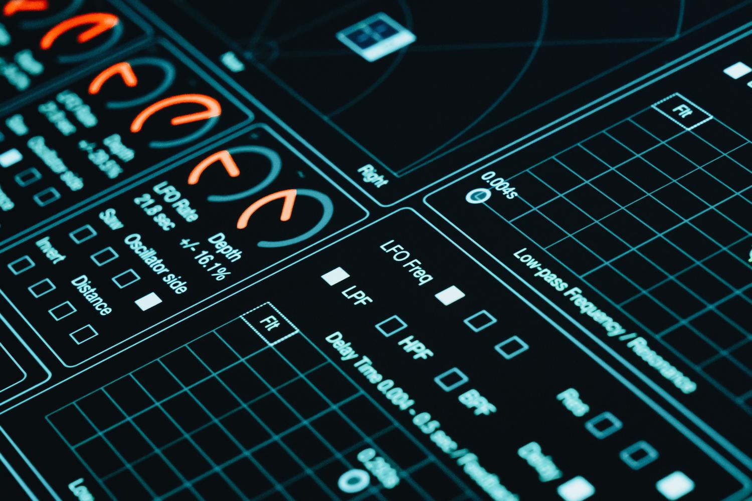 Panel de control digital con gráficas de métricas y análisis de datos en tiempo real