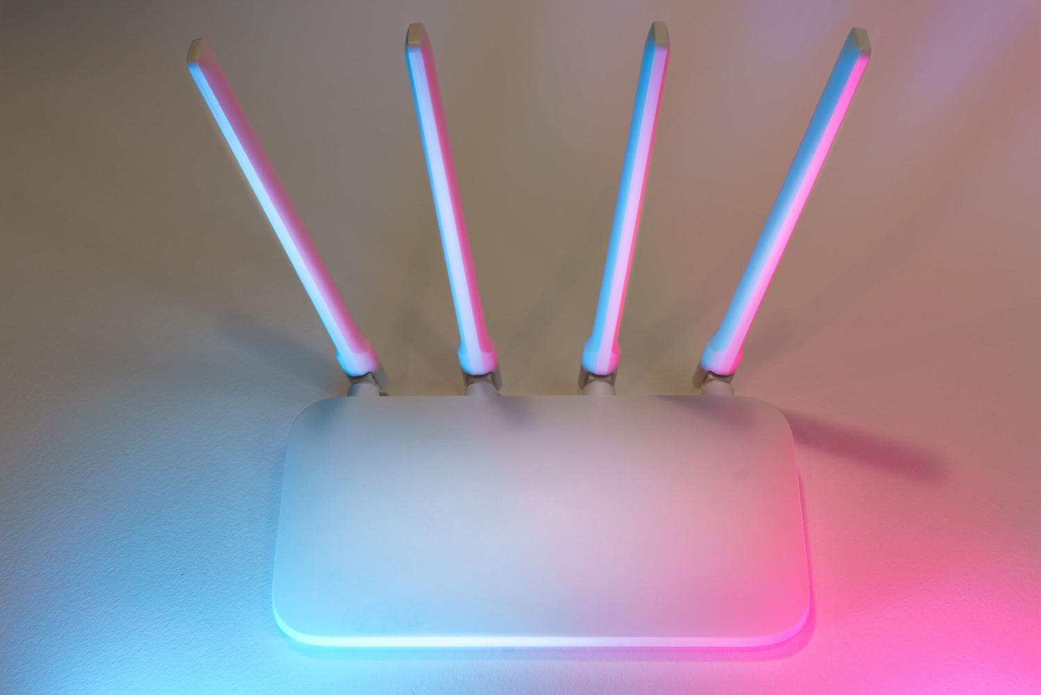 Cómo crear una red WiFi para invitados con UniFi y aislarla de tu red principal