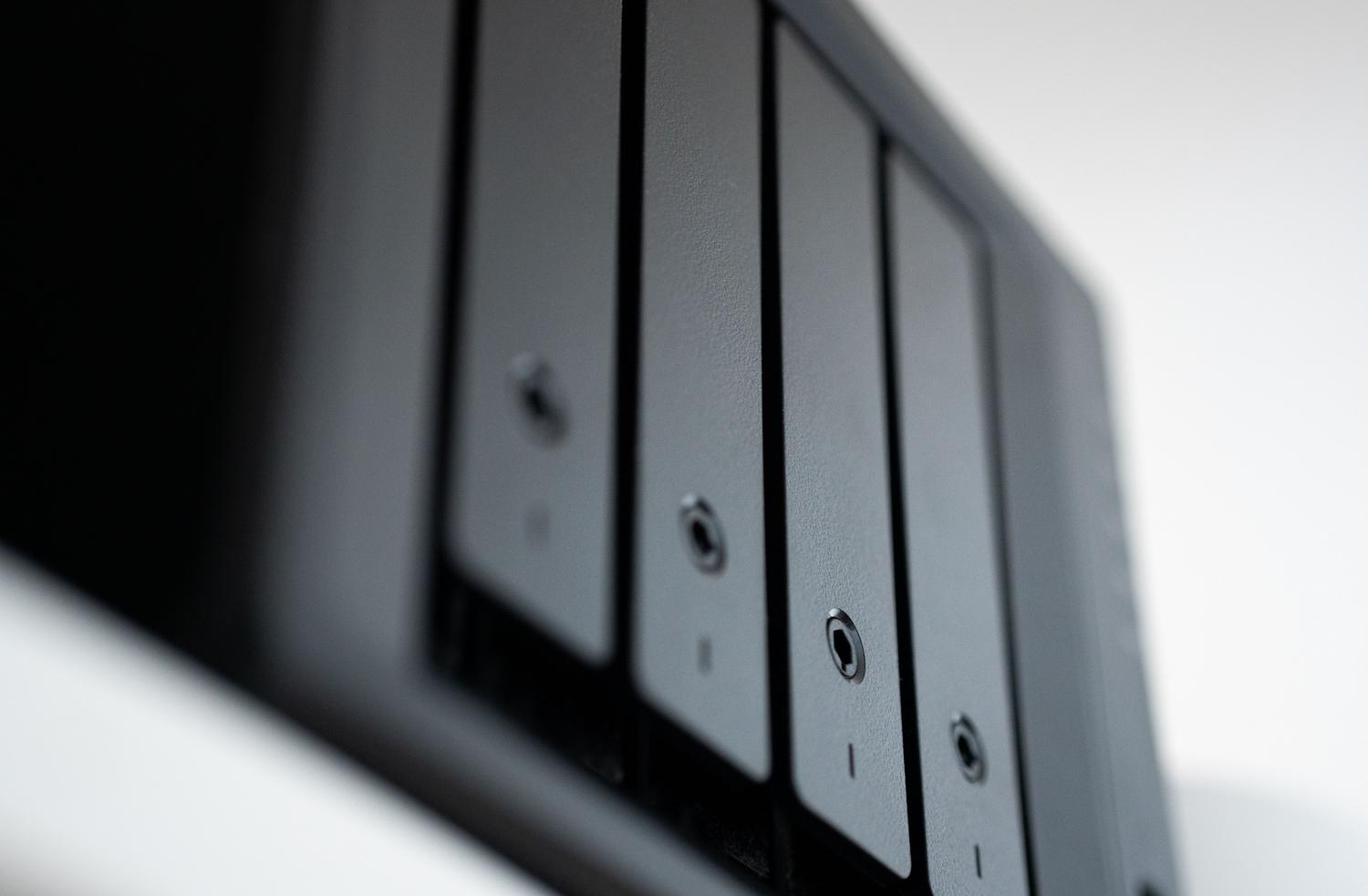 Unidad de almacenamiento de datos NAS para respaldos empresariales