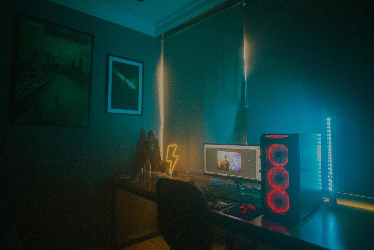 Equipo gaming utilizado para diagnosticar conflictos entre GameInput, juegos y periféricos.