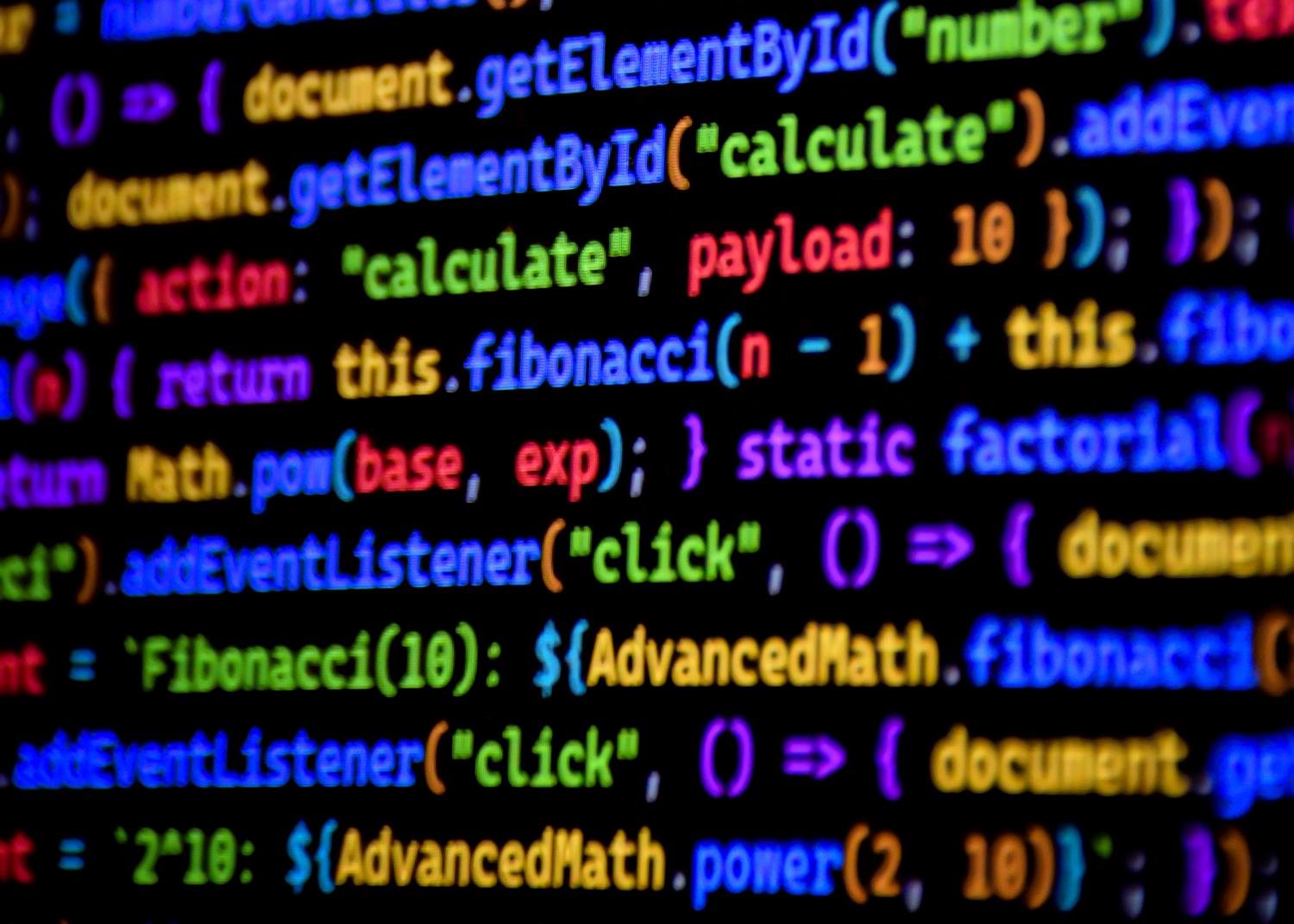 Código de programación en una pantalla durante el desarrollo de una integración