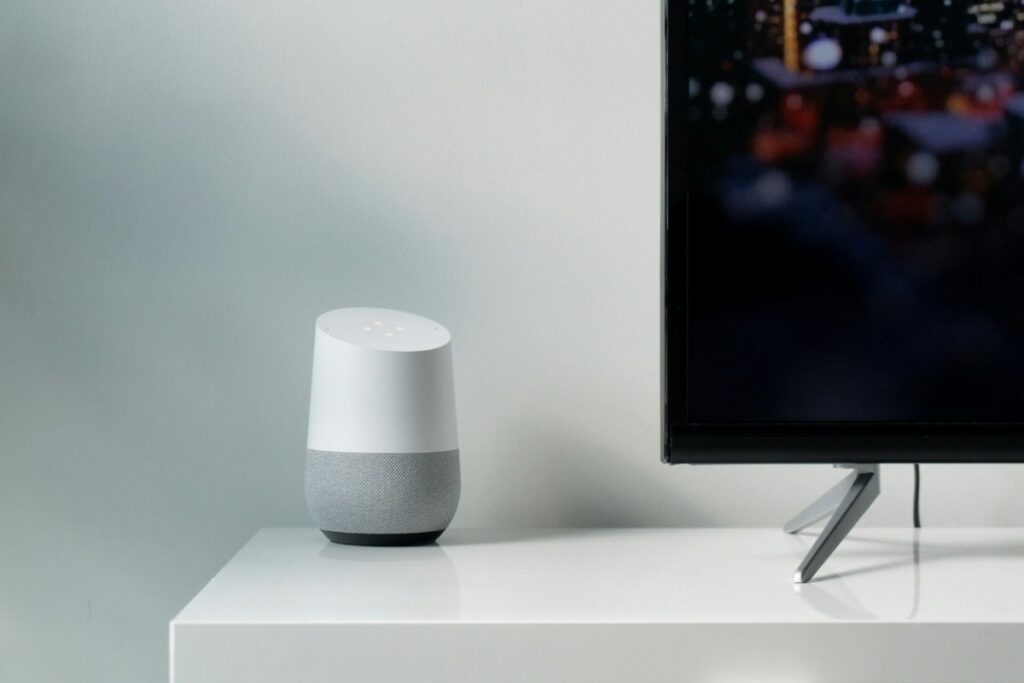 Saber si una cámara, TV o altavoz sigue enviando datos cuando no lo utilizas