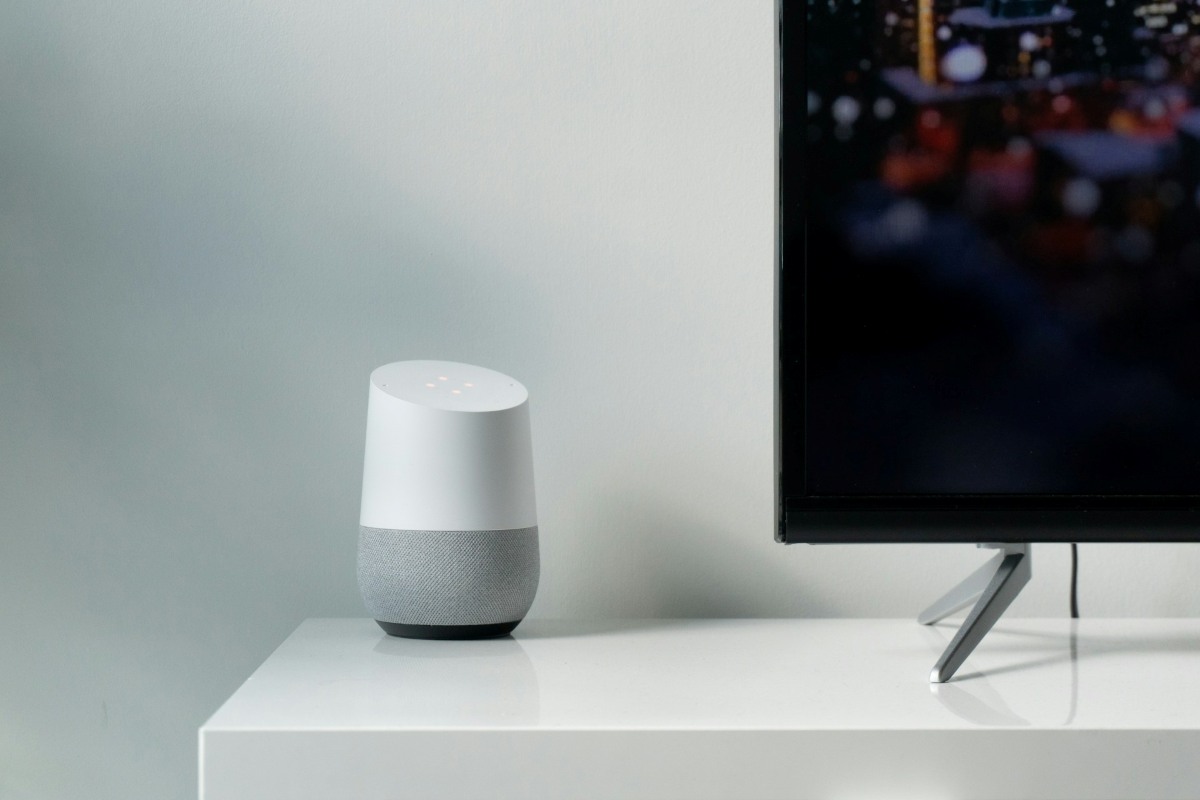 Saber si una cámara, TV o altavoz sigue enviando datos cuando no lo utilizas